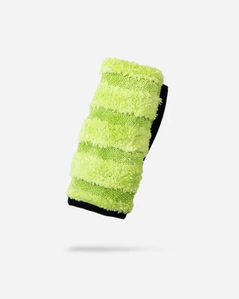 Adam’s Aerosol Glass Cleaner & Green Microfiber Glass Towel Bundle