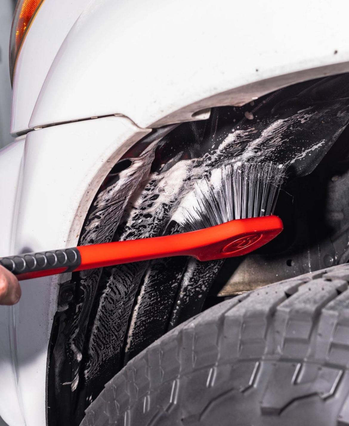 FENDER BRUSH